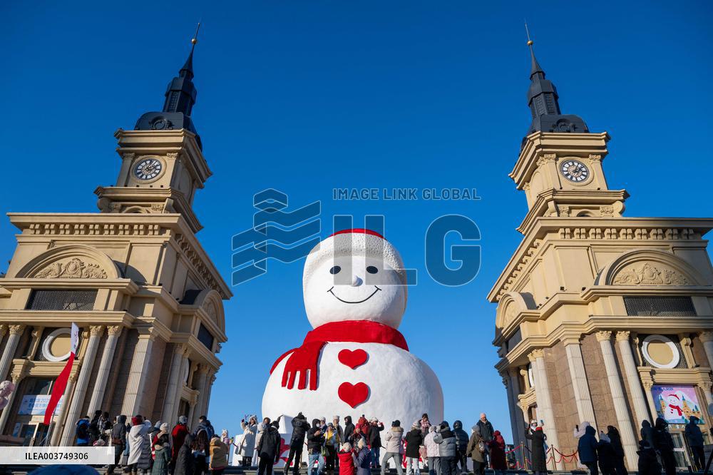 Giant Snowman - China