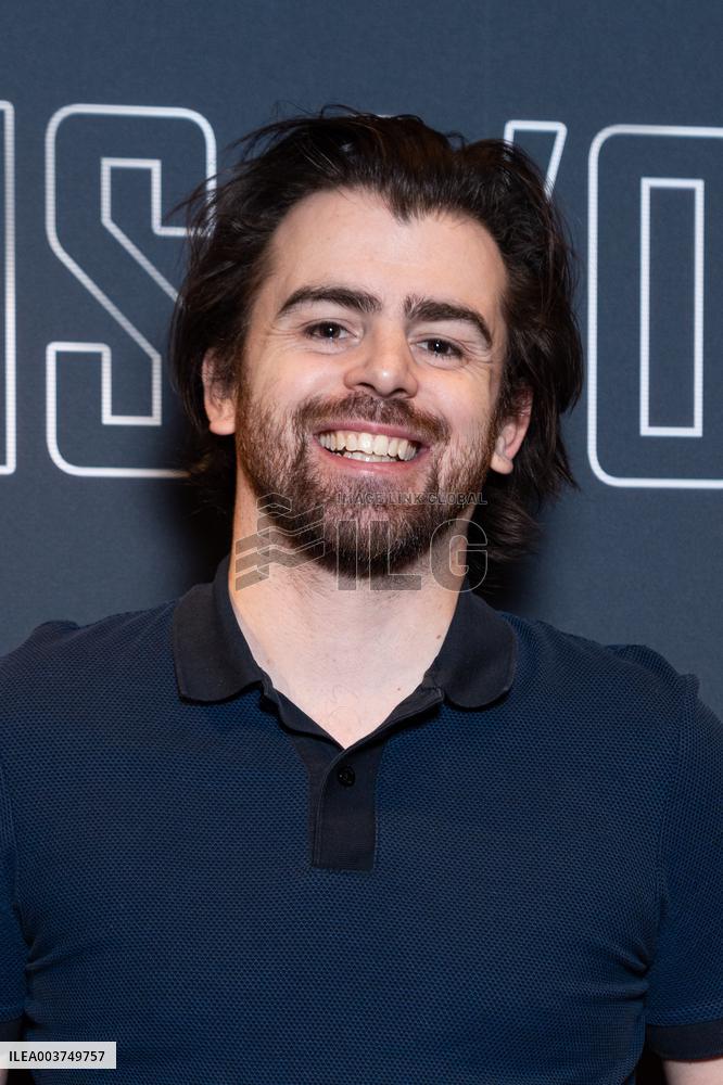 Dans L'ombre Premiere - Paris AJ