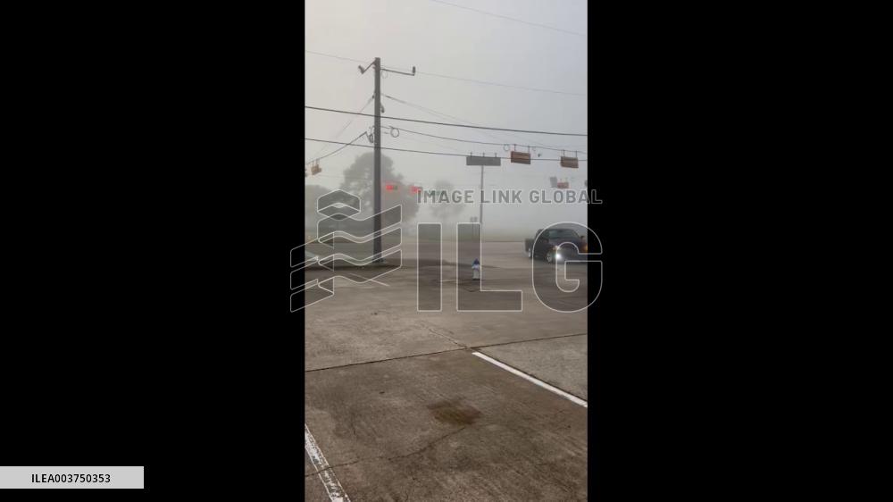 US: Widespread Dense Fog Blankets Southeast Texas