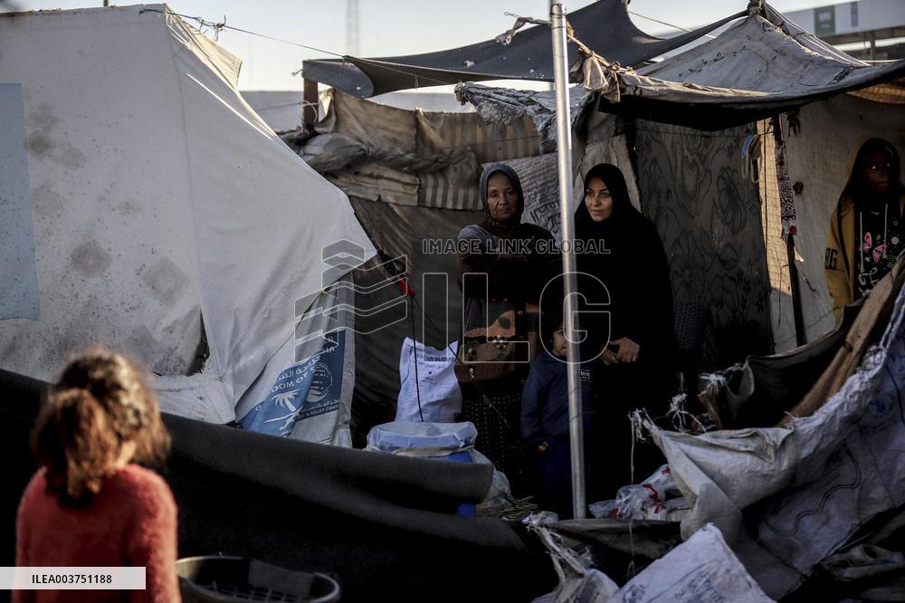 Death Toll Tops 45,000 Palestinians - Gaza