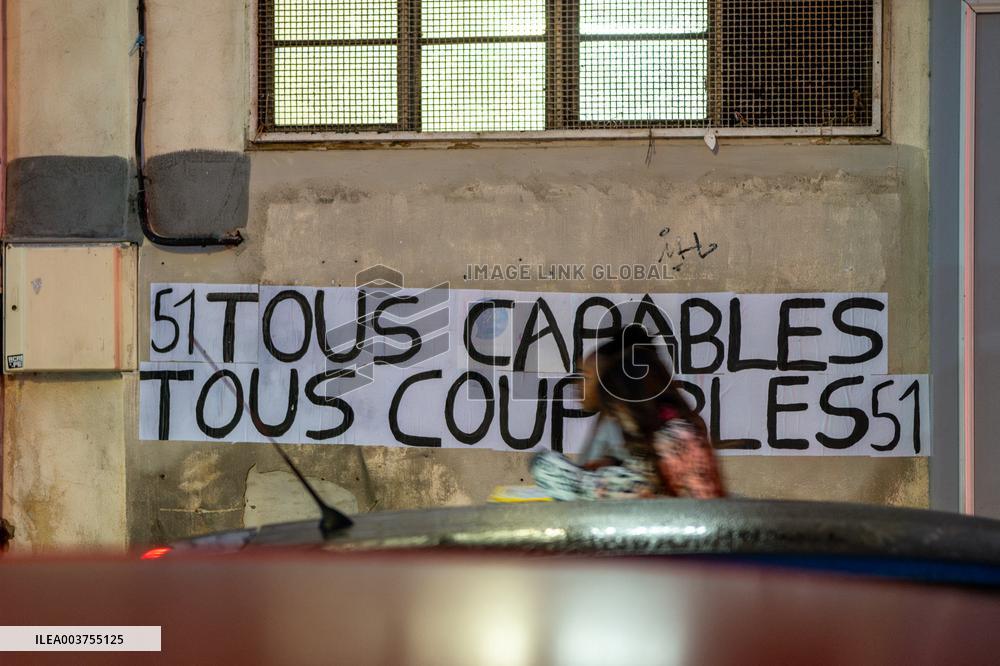 Feminist Activists At The Entrance To The Courthouse - Avignon