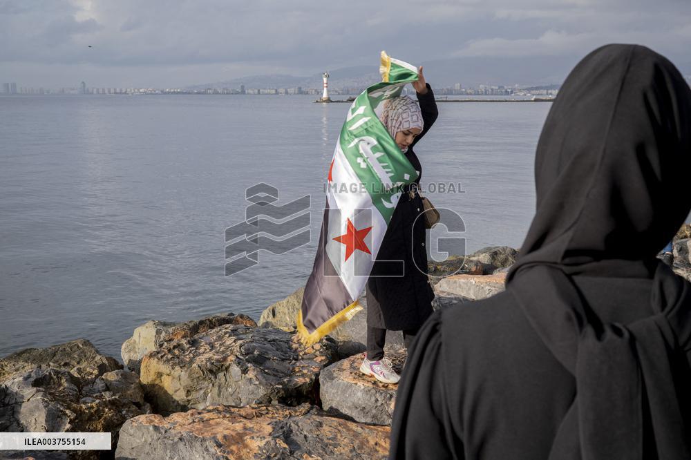 Syrians Celebrate The Fall Of Al-Assad - Izmir