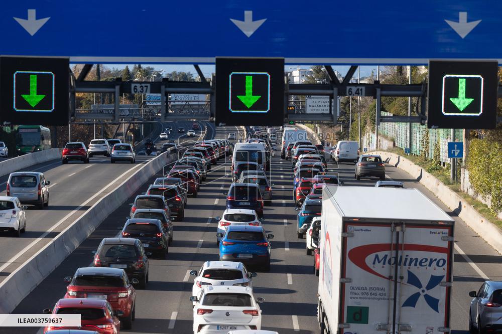 Christmas Traffic Jams - Spain