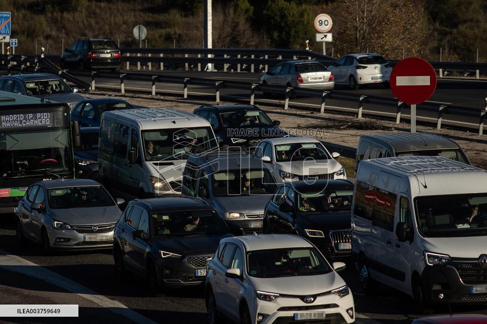 Christmas Traffic Jams - Spain