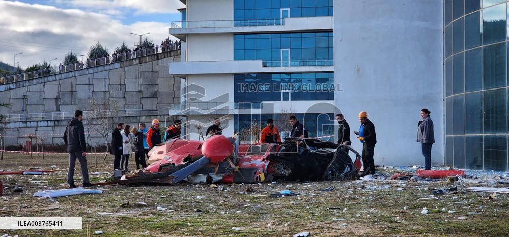 Four killed in helicopter crash at Turkish hospital - Mugla