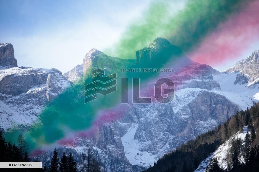 Frecce Tricolori Performs At AUDI FIS Ski World Cup - Italy