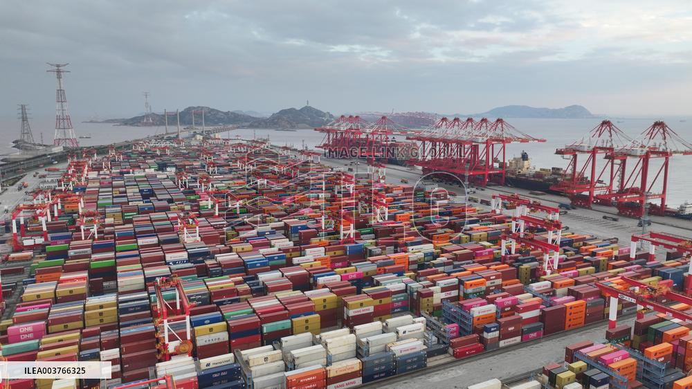 Shanghai Port Container Annual Throughput Exceeded 50 Million TEU