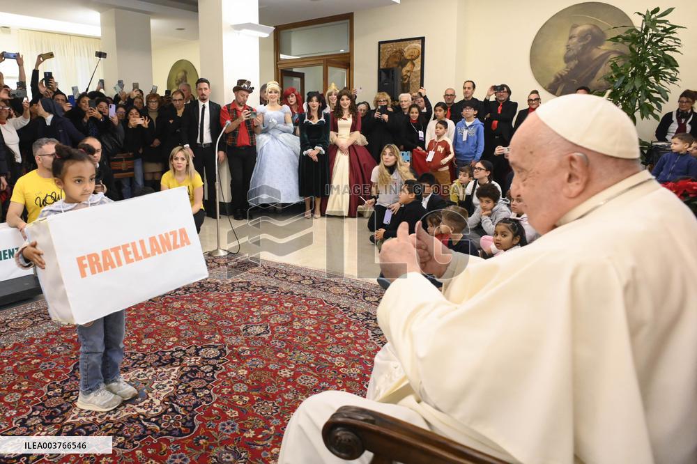 Pope Francis Visits Children Of Santa Marta Dispensary - Vatican