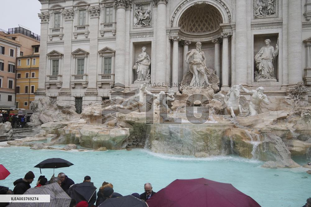 Trevi Fountain