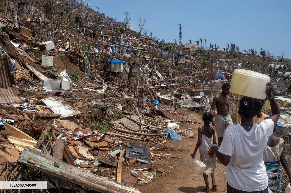 Residents Struggle To Recover After Cyclone Chido - Mayottte