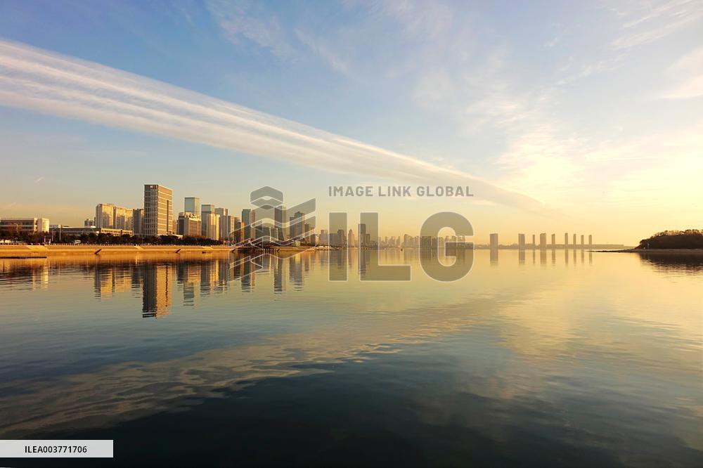 Strange Band Cloud in Qingdao