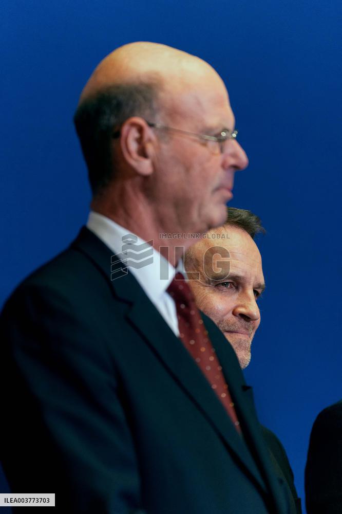 Handover Ceremony At Ministry Of The Economy And Finance - Paris AJ