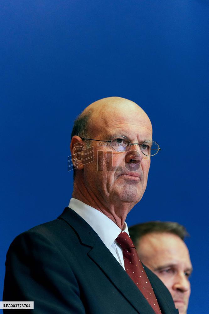 Handover Ceremony At Ministry Of The Economy And Finance - Paris AJ