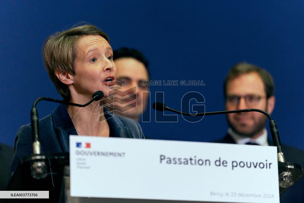 Handover Ceremony At Ministry Of The Economy And Finance - Paris AJ