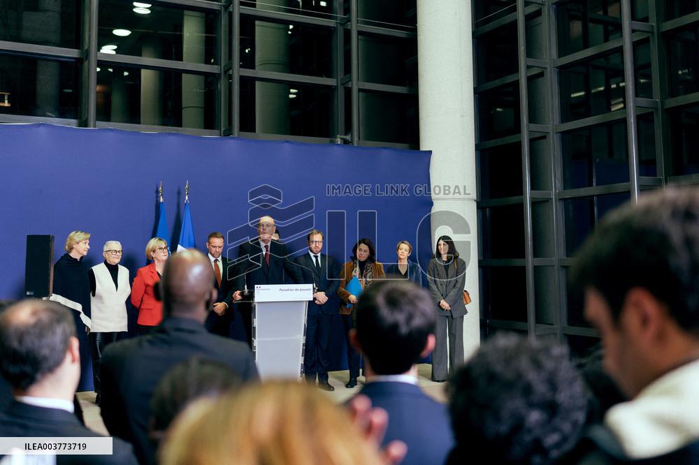 Handover Ceremony At Ministry Of The Economy And Finance - Paris AJ