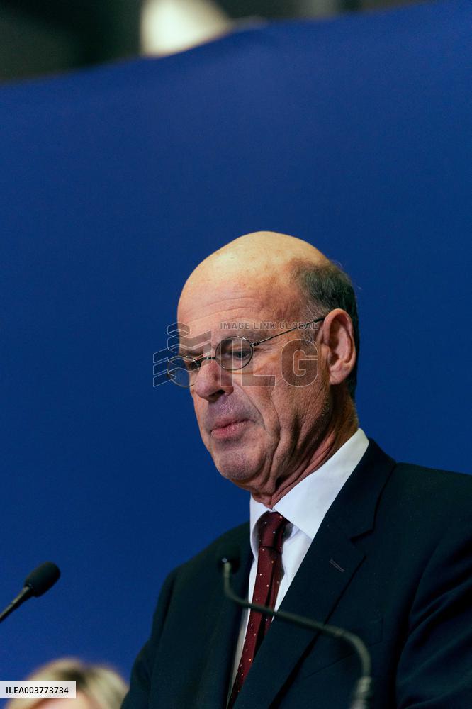 Handover Ceremony At Ministry Of The Economy And Finance - Paris AJ