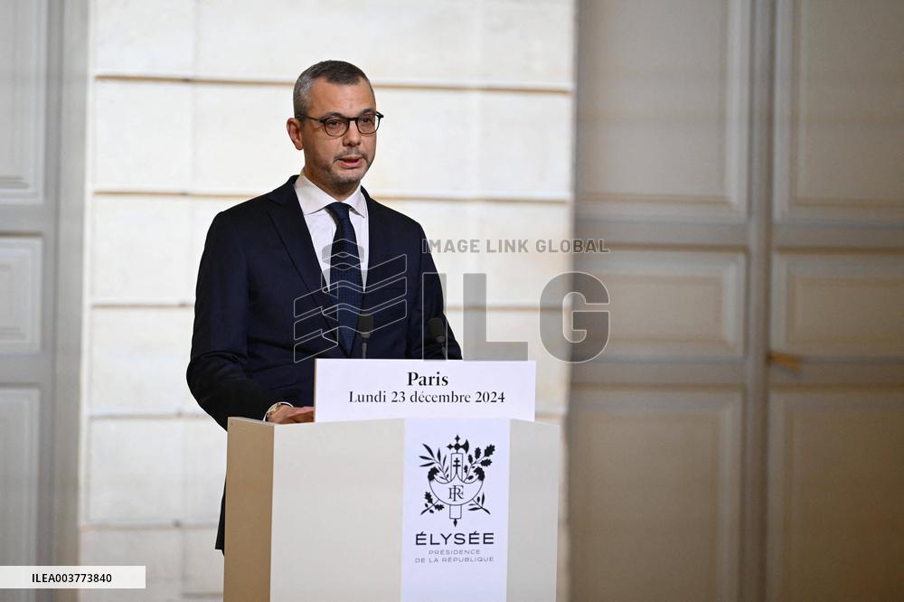 France Unveils New Government - Paris