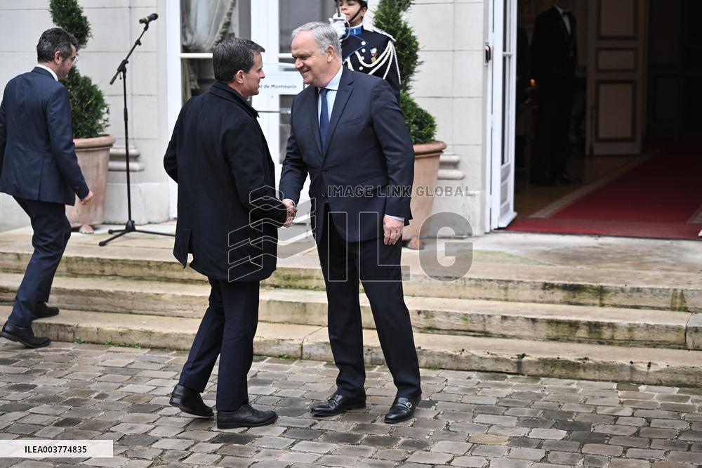 Handover Ceremony At Ministry of Overseas Territories - Paris