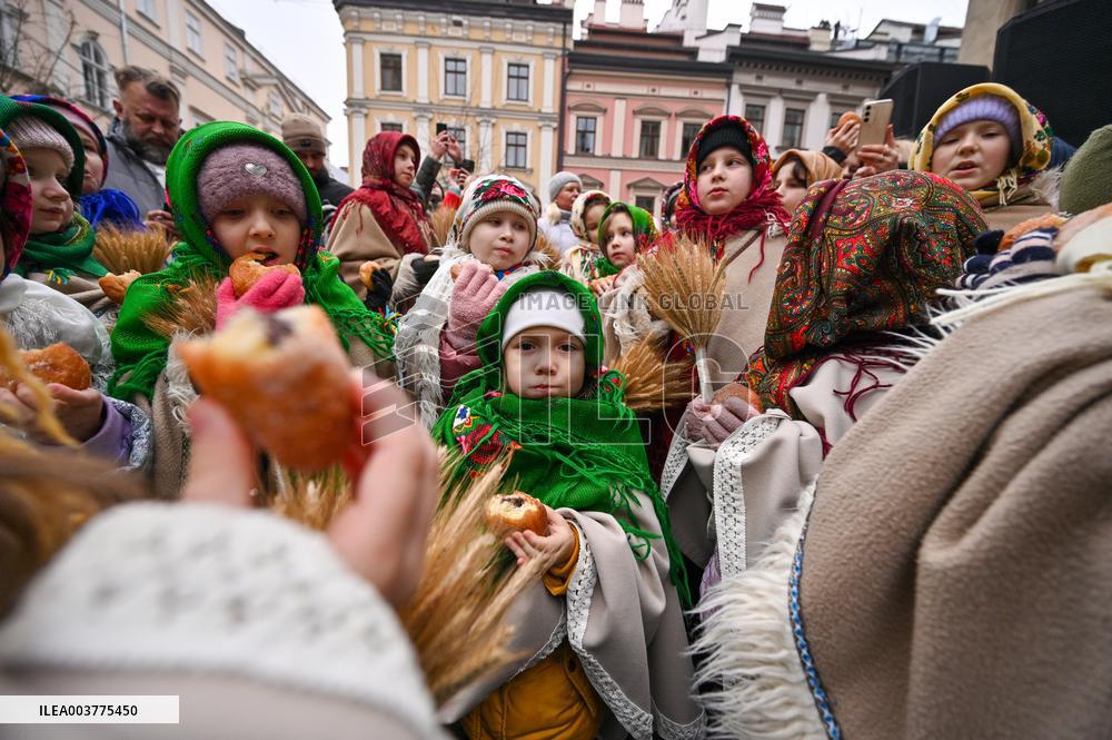 Christmas didukh installed in Kyiv