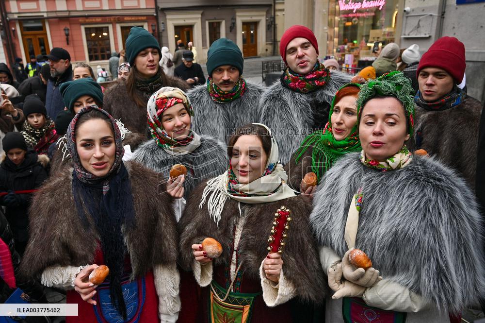 Christmas didukh installed in Kyiv