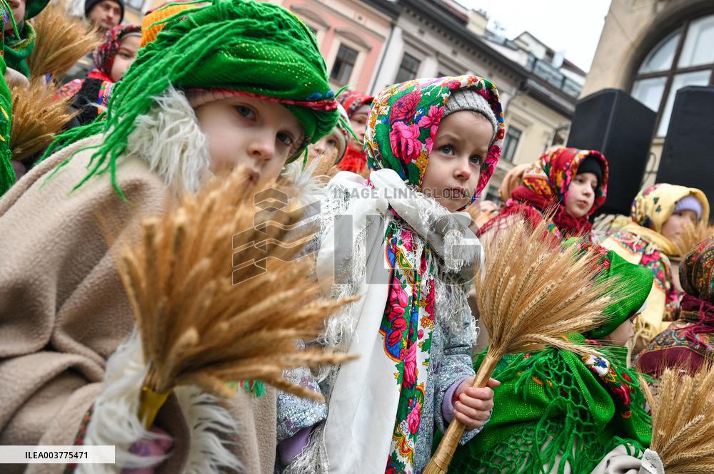 Christmas didukh installed in Kyiv
