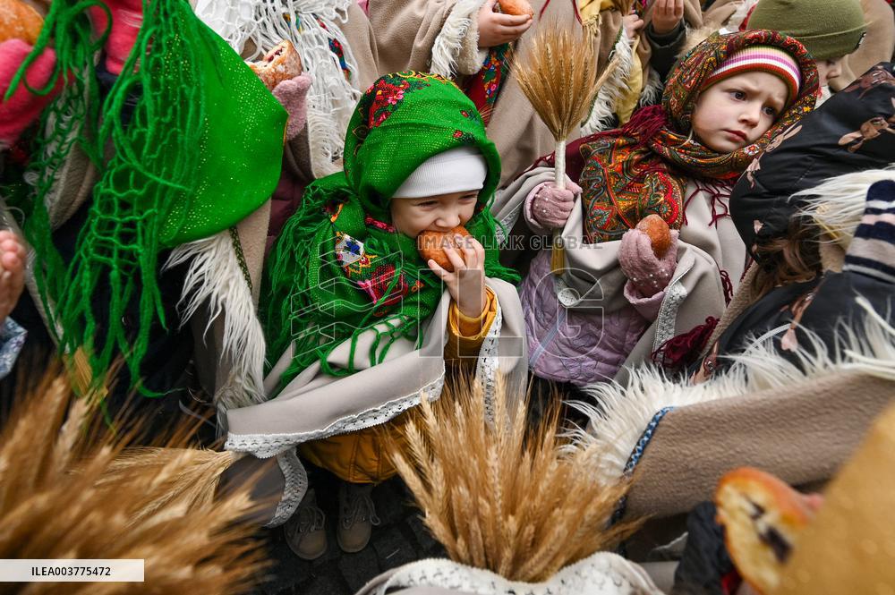 Christmas didukh installed in Kyiv