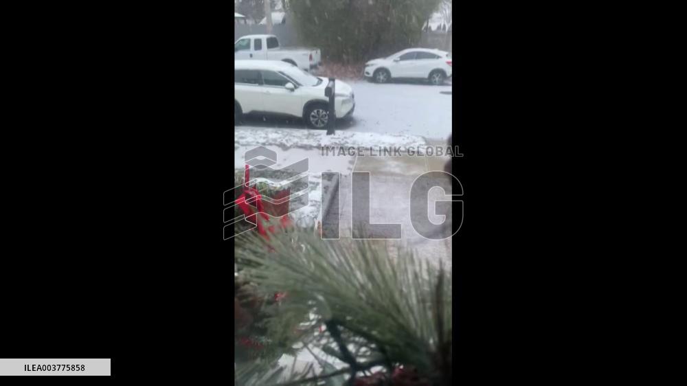 US: New York City Wakes Up To White Christmas Eve