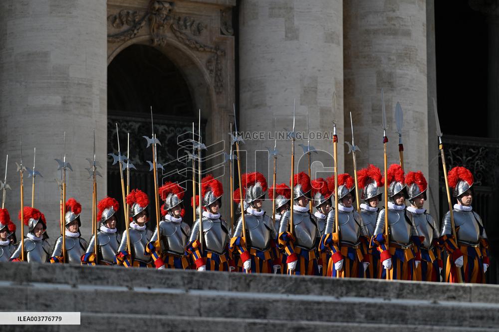 Pope Francis Delivers The Urbi et Orbi Message - Vatican