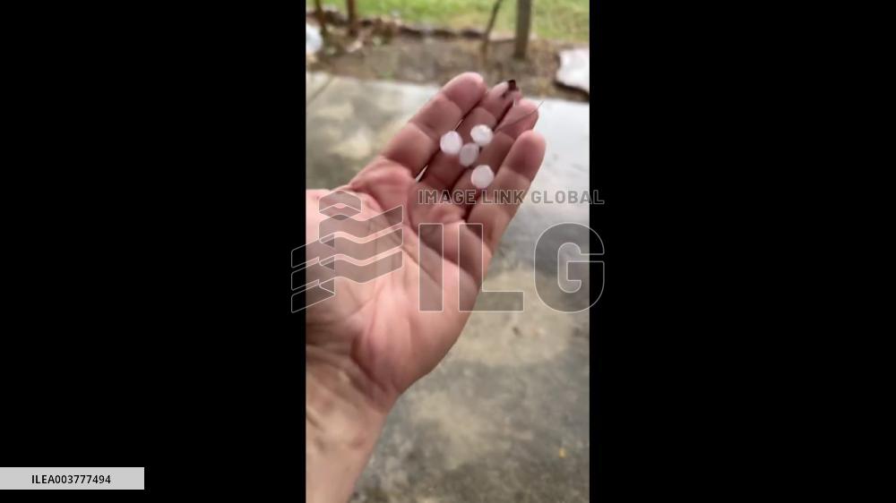 US: Hail Pelts Houston Area On Christmas Eve
