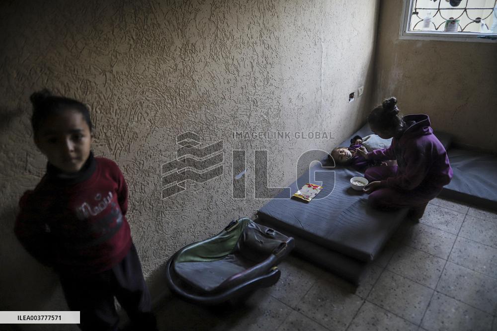 Displaced Families Face Harsh Winter - Gaza