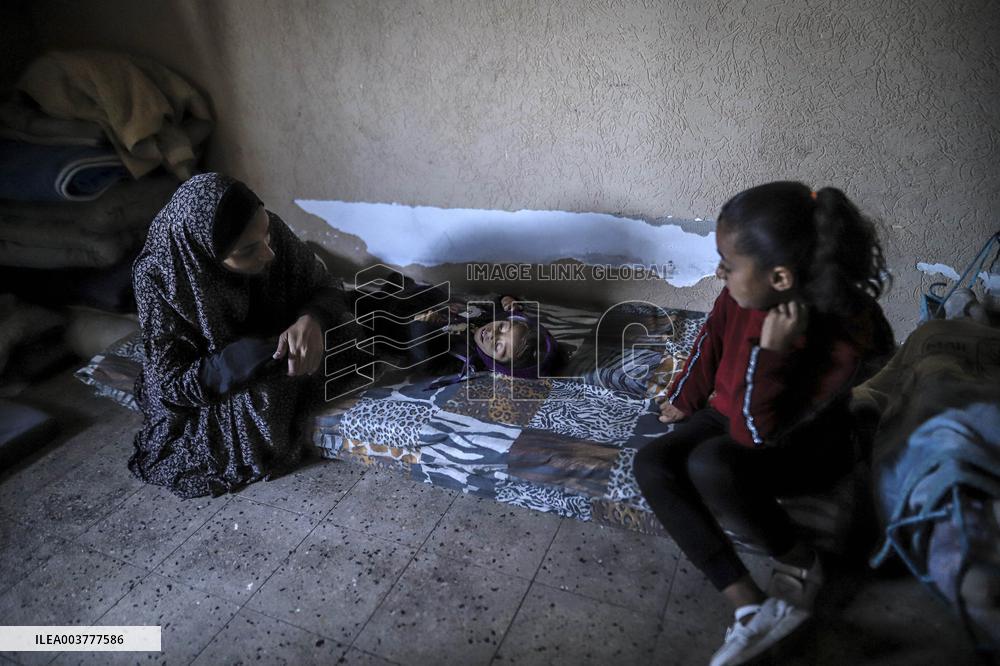 Displaced Families Face Harsh Winter - Gaza