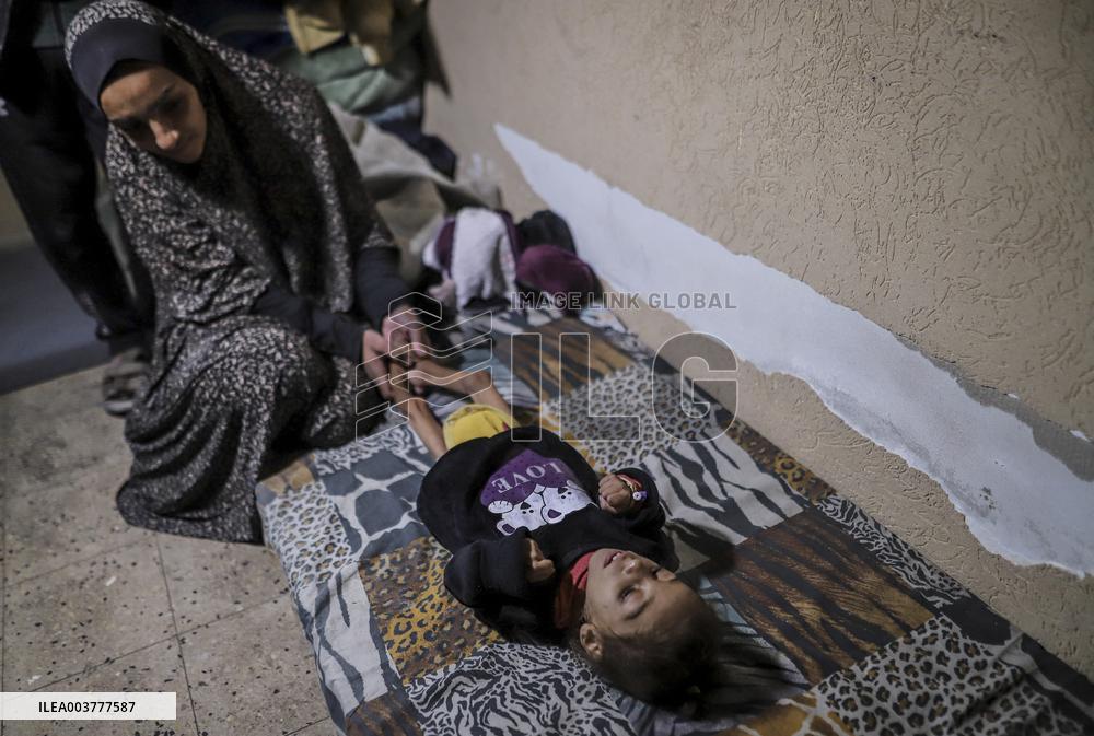 Displaced Families Face Harsh Winter - Gaza