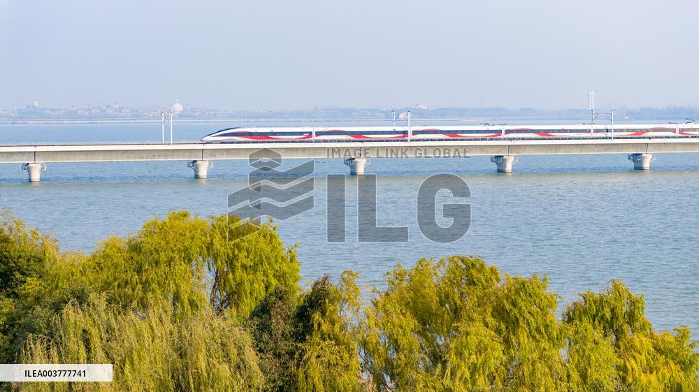 Shanghai-Suzhou-Huzhou High-speed Railway Put into operation