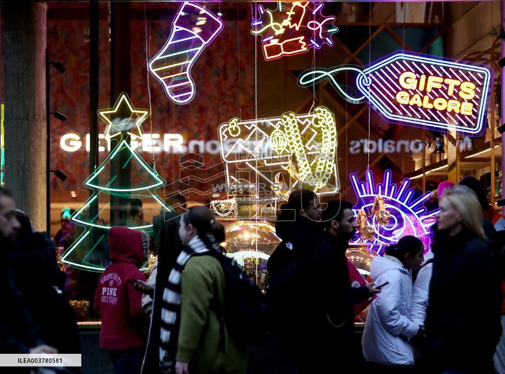 Boxing Day Sales - London