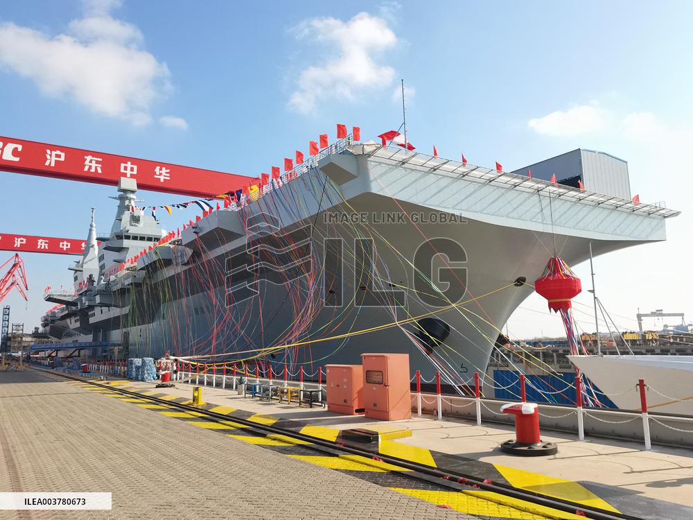 China Launches New-Generation Amphibious Assault Ship - Shanghai