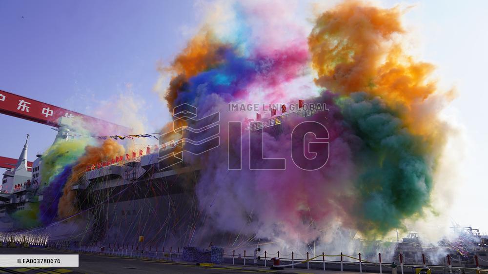 China Launches New-Generation Amphibious Assault Ship - Shanghai