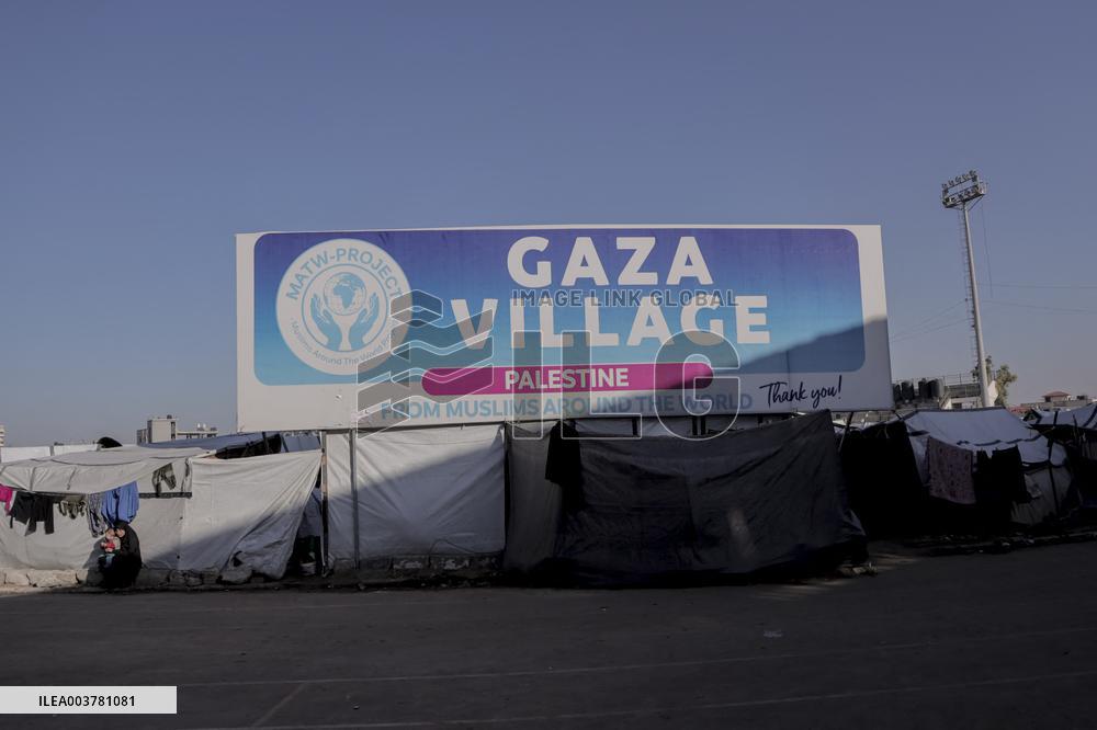 Gaza Death Toll Nears 45,000