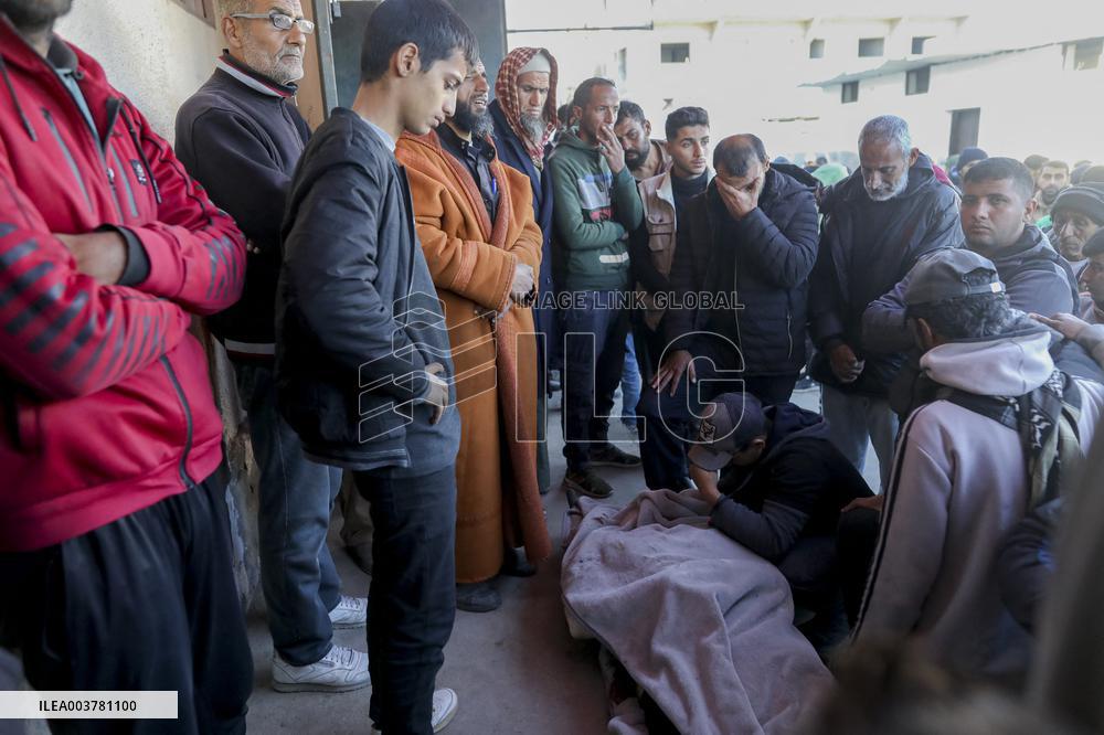 Gaza Death Toll Nears 45,000