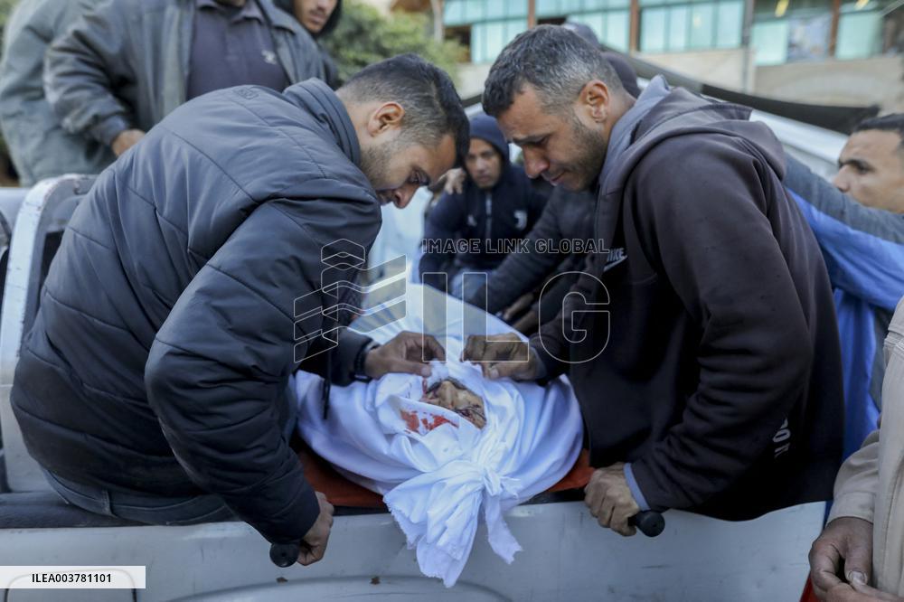 Gaza Death Toll Nears 45,000