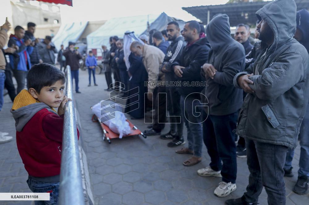 Gaza Death Toll Nears 45,000