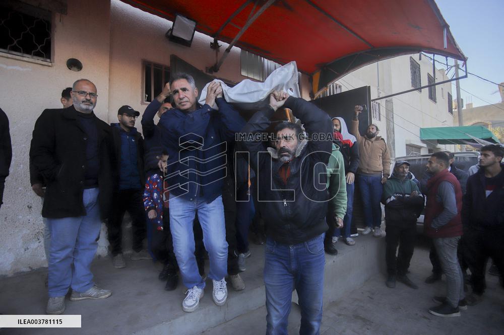 Gaza Death Toll Nears 45,000