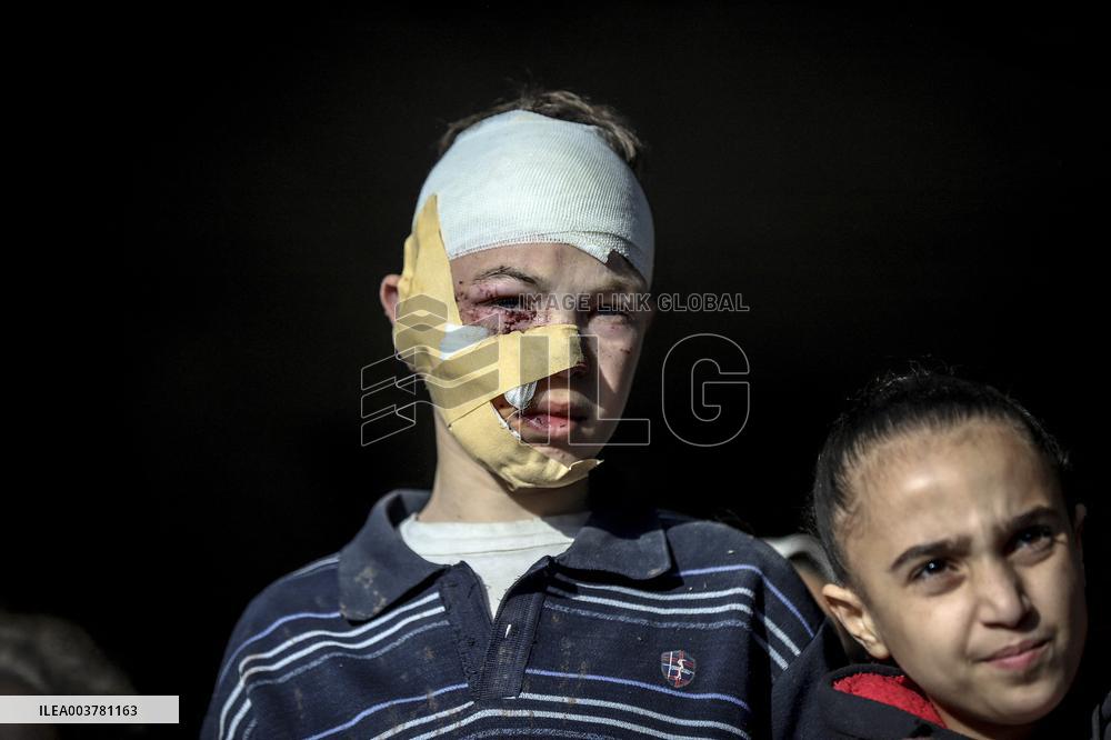 Gaza Death Toll Nears 45,000