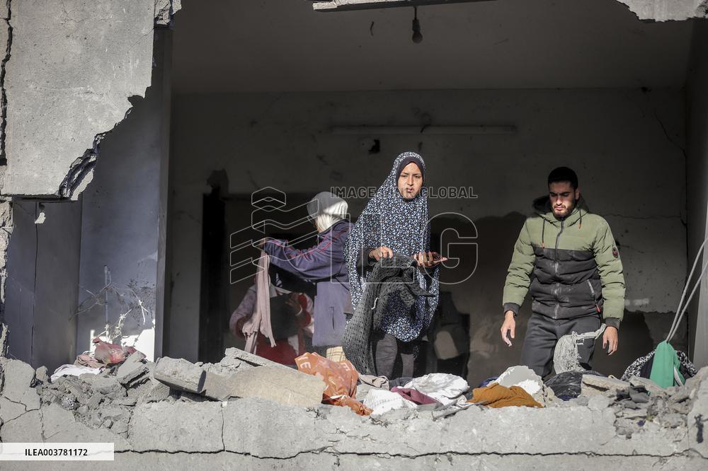 Gaza Death Toll Nears 45,000