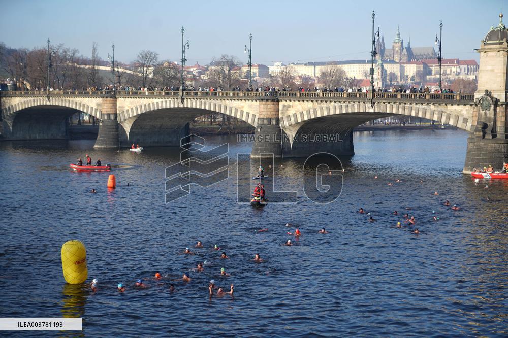 Winter Swimming - Prague
