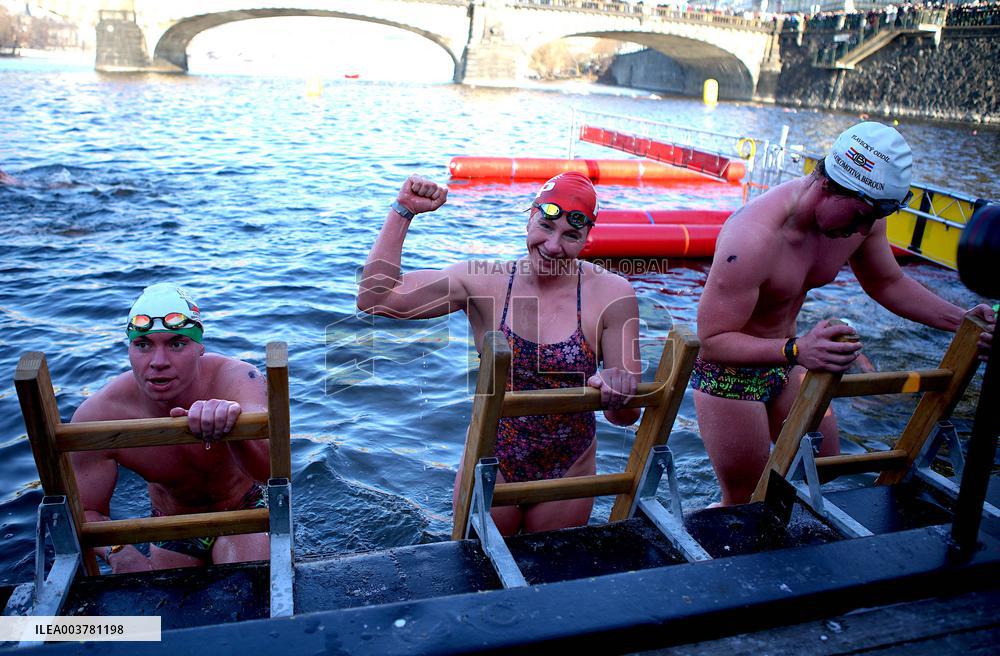 Winter Swimming - Prague