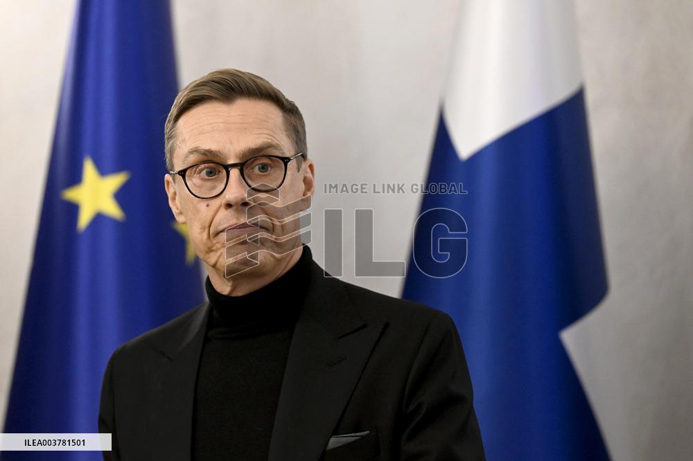 Finnish President Alexander Stubb meets media