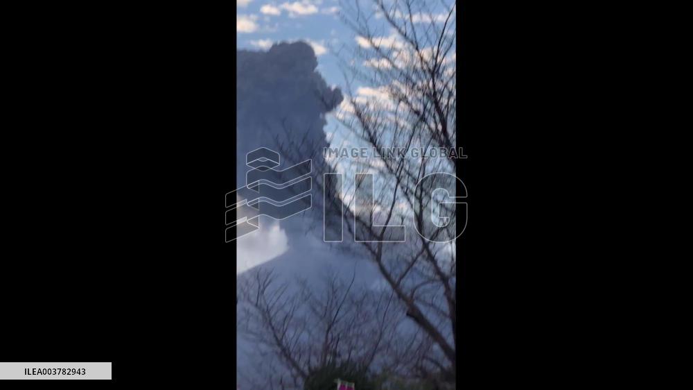Japan: Eruption At Sakurajima Sends Ash Plume Rising To 2,200 Meters 2