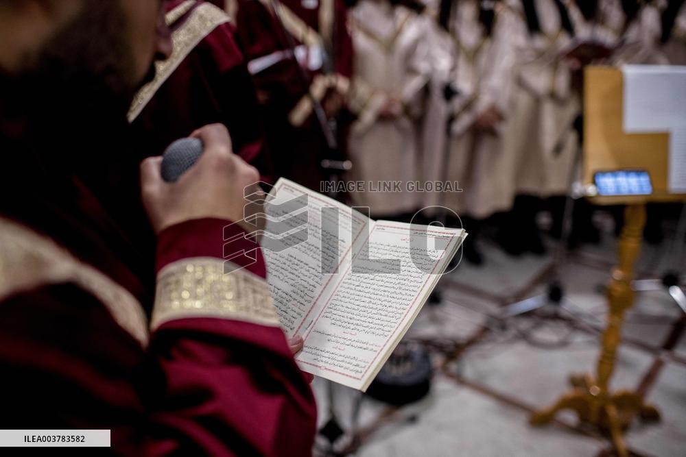 Syrian Christians Celebrate Christmas Eve At Olive Church - Damascus