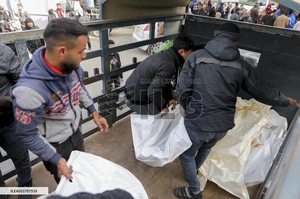 Israeli attacks on the Naami family’s home, killed 9 civilians - Gaza