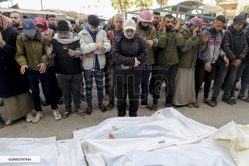 Israeli attacks on the Naami family’s home, killed 9 civilians - Gaza